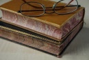 booksglasses1
